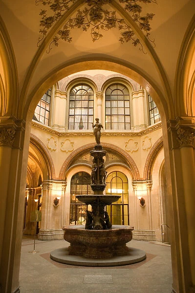 AUSTRIA-Vienna: Palais Ferstel  /  Shopping Gallery Interior