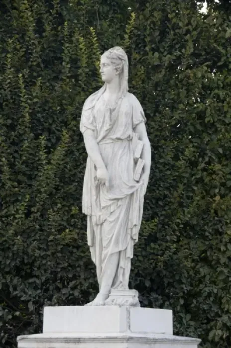 Framed Print : Austria, Vienna. Schonbrunn Palace (aka Schlob Schonbrunn), Imperial Gardens, statue