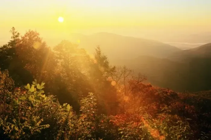 Framed Print : Autumn colors in the southern Appalachian Mountains at sunrise, from Blue Ridge Parkway Framed Print : Autumn colors in the southern Appalachian Mountains at sunrise, from Blue Ridge Parkway