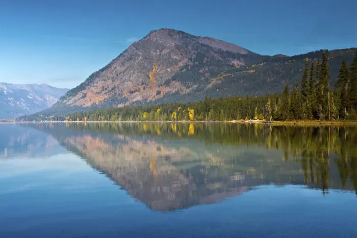 Framed Print : Autumn reflections, Lake Wenatchee, Wenatchee National Forest, Washington State, USA Framed Print : Autumn reflections, Lake Wenatchee, Wenatchee National Forest, Washington State, USA