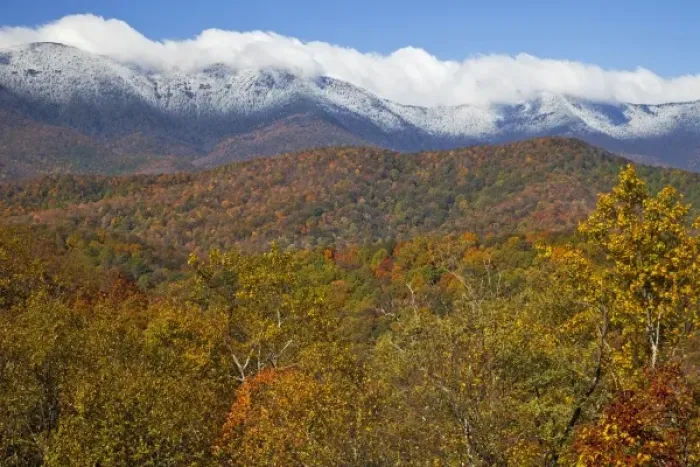 Framed Print : Autumn snowfall on the Black Mountains from the Blue Ridge Parkway near Marion, North Framed Print : Autumn snowfall on the Black Mountains from the Blue Ridge Parkway near Marion, North