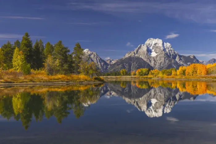 Framed Print : Autumn view of Mount Moran and Snake River, Grand Teton National Park, Wyoming Framed Print : Autumn view of Mount Moran and Snake River, Grand Teton National Park, Wyoming