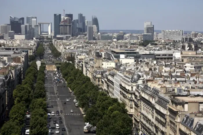 Framed Print : Ave de la Grande Armee with the view of La Grande Arche and La Defense business district Framed Print : Ave de la Grande Armee with the view of La Grande Arche and La Defense business district