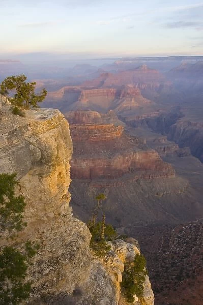 AZ, Arizona, Grand Canyon National Park, South Rim, sunrise at Yavapai Point