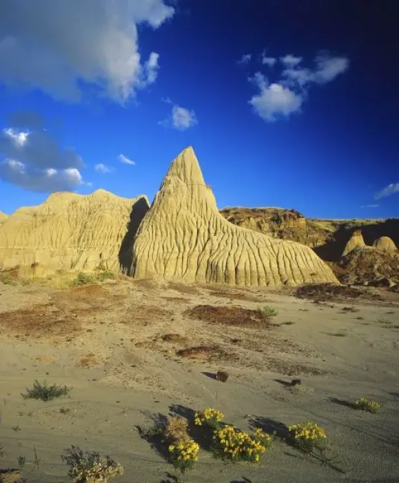 Framed Print : Badlands formations at Dinosaur Provincial Park in Alberta, Canada Framed Print : Badlands formations at Dinosaur Provincial Park in Alberta, Canada