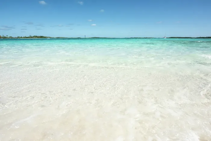 Framed Print : Bahamas, Exuma, Norman Cay. Beautiful crystal clear blue waters surrounding the island in the Caribbean Framed Print : Bahamas, Exuma, Norman Cay. Beautiful crystal clear blue waters surrounding the island in the Caribbean