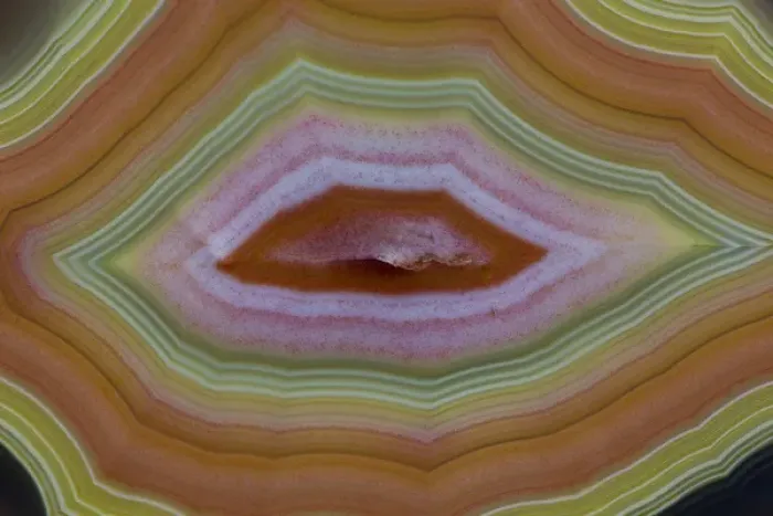 Framed Print : Banded Agate, Quartzsite, AZ Framed Print : Banded Agate, Quartzsite, AZ