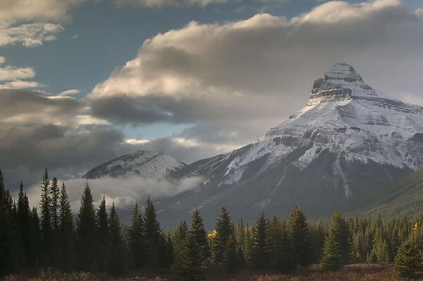 02. Canada, Alberta, Banff National Park: Banff, Mt. Brett (el.2984m) Morning  /  Winter