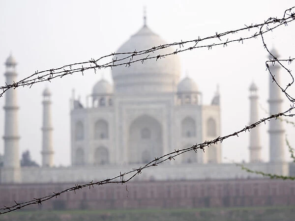 Barbed wire fence in front of Taj Mahal, Agra, Uttar Pradesh, India