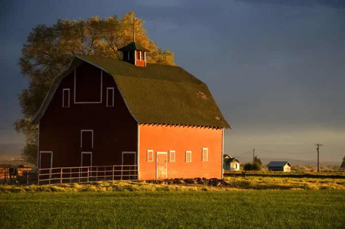 Framed Print : Barn at sunset near Burley, Idaho. barn, farm, sunset, burley, idaho, agriculture Framed Print : Barn at sunset near Burley, Idaho. barn, farm, sunset, burley, idaho, agriculture