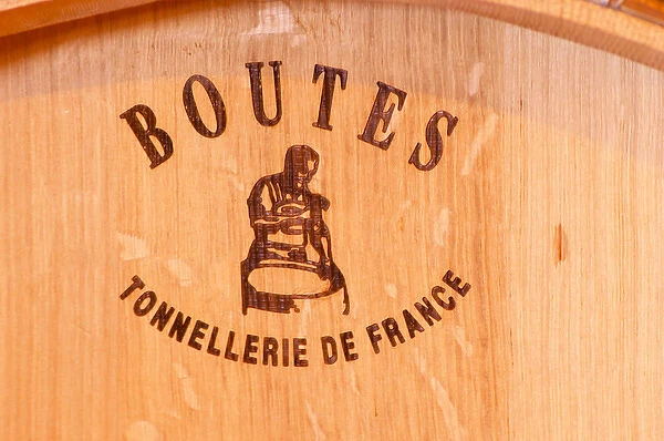 A barrel - Bouttes - Tonnellerie de France. The barrel maker cooper has burnt his