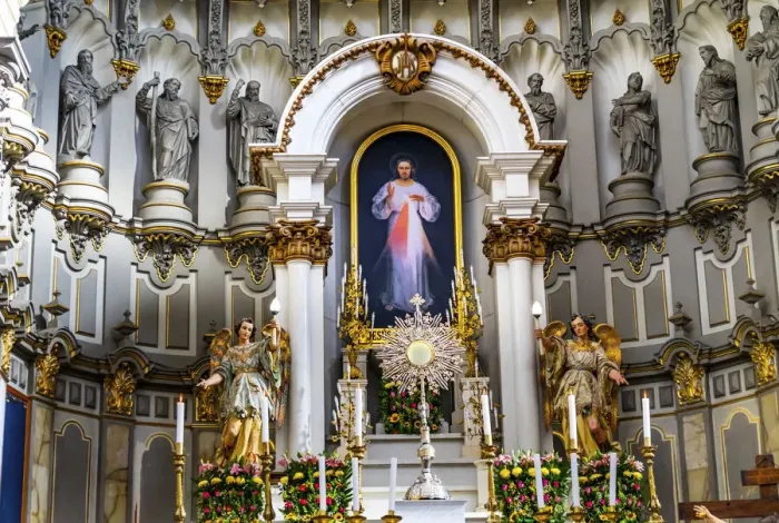 Framed Print : Basilica Altar Monstrance Jesus Painting La Compania Church Puebla, Mexico Framed Print : Basilica Altar Monstrance Jesus Painting La Compania Church Puebla, Mexico