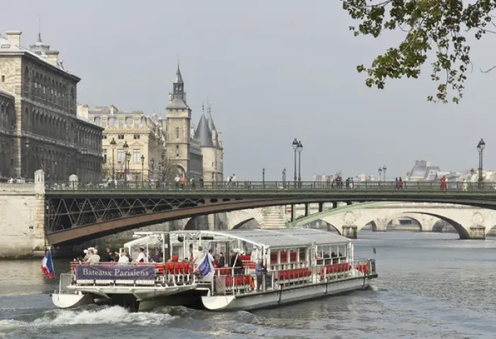Framed Print : A bateaux cruises on the Seine river, Paris, France Framed Print : A bateaux cruises on the Seine river, Paris, France