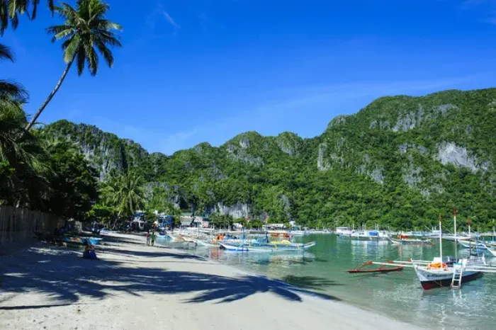 Framed Print : The bay of El Nido with outrigger boats, Bacuit Archipelago, Palawan, Philippines Framed Print : The bay of El Nido with outrigger boats, Bacuit Archipelago, Palawan, Philippines
