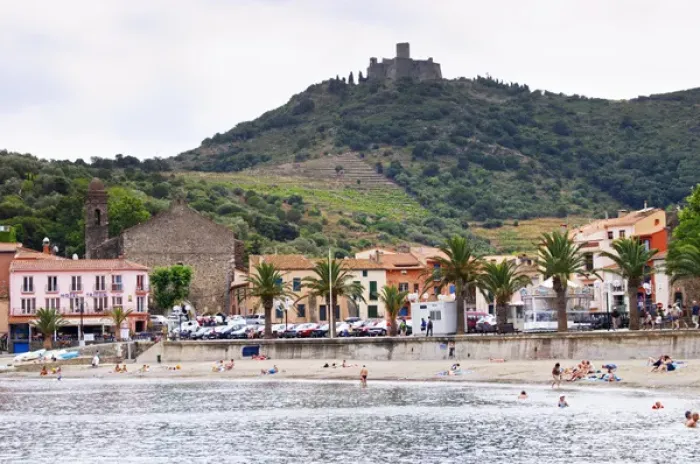 Framed Print : The beach in the village. Collioure. Roussillon. France. Europe Framed Print : The beach in the village. Collioure. Roussillon. France. Europe