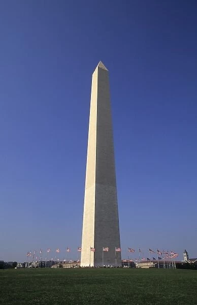 The beautiful color of the Washington Monument needle towards the sky in Washington