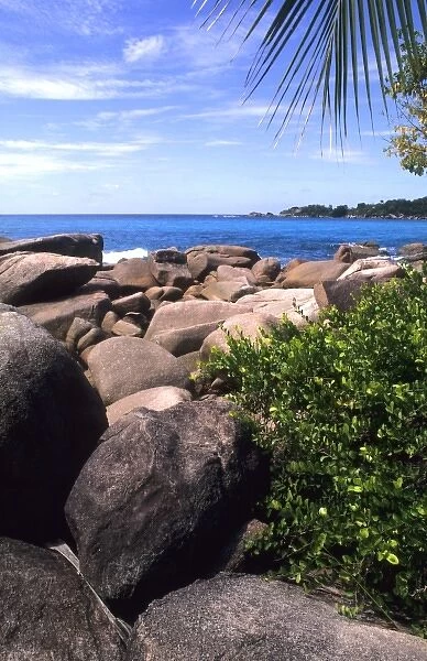 Beautiful rocks and ocean in the beautiful village of La Digue in the Seychelles