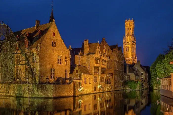 Framed Print : Belgium, Bruges. Buildings reflect in canal at twilight Framed Print : Belgium, Bruges. Buildings reflect in canal at twilight