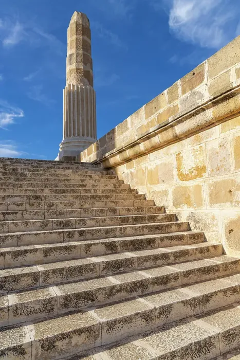 Framed Print : Ben Arous, Tunisia. Ruins of the Roman Capitol at the Uthina Archaeological Site Framed Print : Ben Arous, Tunisia. Ruins of the Roman Capitol at the Uthina Archaeological Site