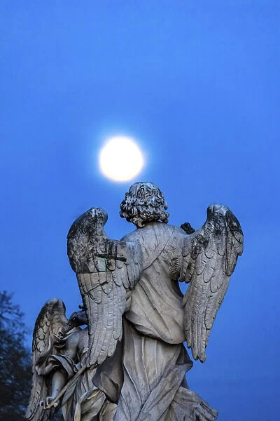 Berninis Angel, Castel Ponte Sant Angelo, Rome, Italy