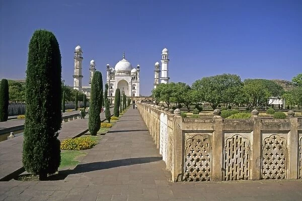 Bibi Ka Magbara, Indias mini Taj Mahal at Aurangabad in Southwest India