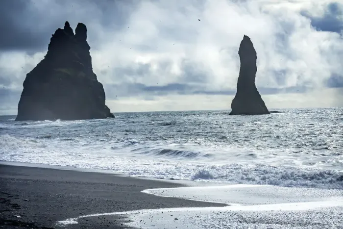 Framed Print : Black sand beach, South Shore, Iceland. Sand is black obsidian