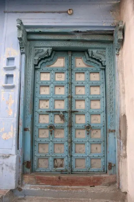 Framed Print : Blue-painted door, Jojawar, Rajasthan, India