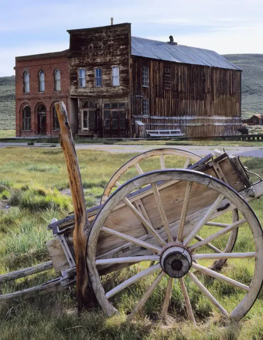 Framed Print : Bodie State Park, California. USA. Wagon & buildings in ghost town of Bodie. Dechambeau