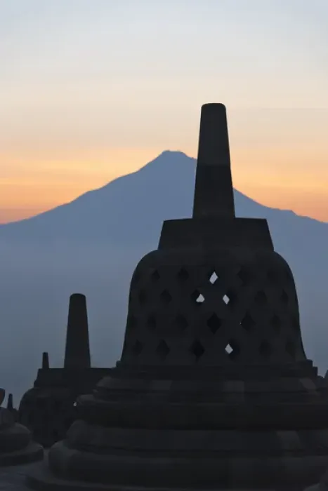 Framed Print : Borobudur at dawn, UNESCO World Heritage site, Magelang, Central Java, Indonesia Framed Print : Borobudur at dawn, UNESCO World Heritage site, Magelang, Central Java, Indonesia