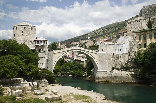 Bosnia-Hercegovia - Mostar. The Old Bridge Stari Most - (b. 1556  /  destroyed
