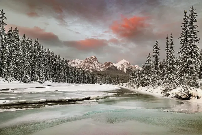 Framed Print : Bow River at Morant's Curve, Canada Framed Print : Bow River at Morant's Curve, Canada