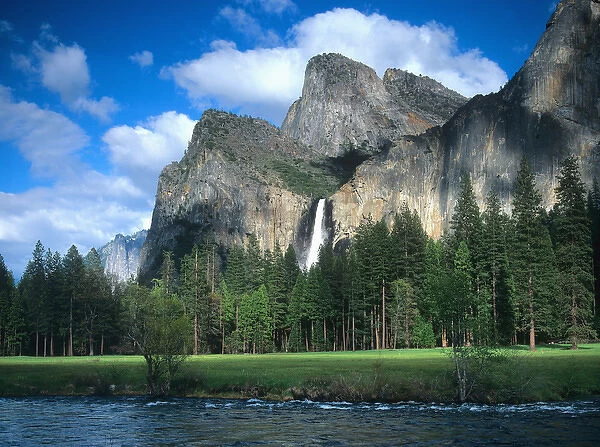 Bridal Veil Falls in Californias Yosemite National Park as seen from across