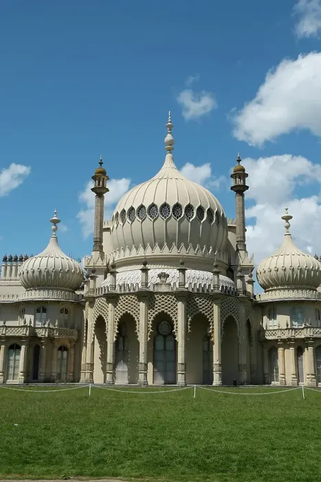 Framed Print : Brighton, England, United Kingdom. Royal Pavillion and Gardens Framed Print : Brighton, England, United Kingdom. Royal Pavillion and Gardens
