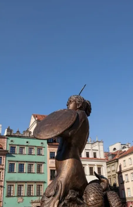 Framed Print : Bronze statue in middle of Old Town main square, Warsaw, Poland