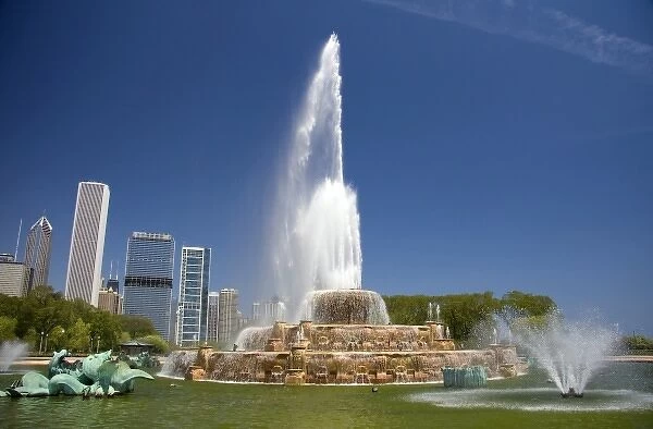 Buckingham Fountain located in Grant Park, Chicago, Illinois, USA