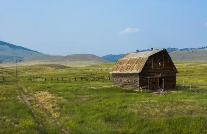 Framed Print : Butte Montana old worn barn in farm county of MT Framed Print : Butte Montana old worn barn in farm county of MT