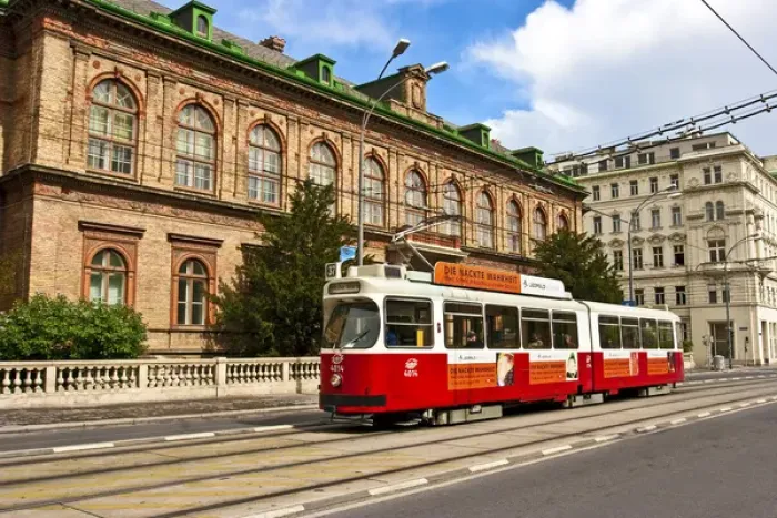 Framed Print : Cable car moving down the Ringstrasse of Vienna, Austria Framed Print : Cable car moving down the Ringstrasse of Vienna, Austria