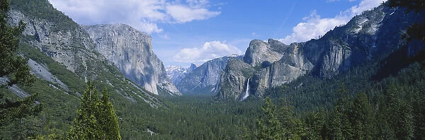 California, Yosemite National Park, View of Bridal Veil falls at Yosemite Valley