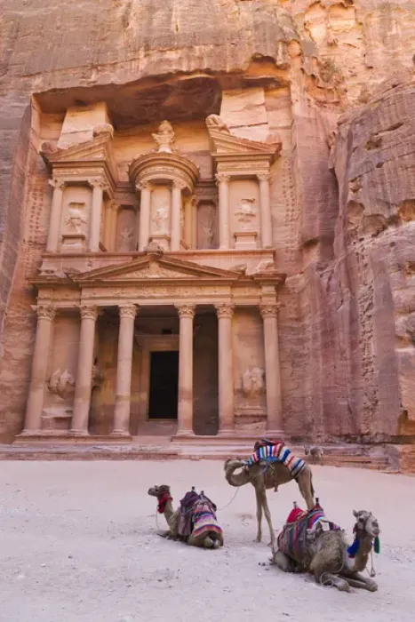 Framed Print : Camel at the Facade of Treasury (Al Khazneh), Petra, Jordan (UNESCO World Heritage site) Framed Print : Camel at the Facade of Treasury (Al Khazneh), Petra, Jordan (UNESCO World Heritage site)