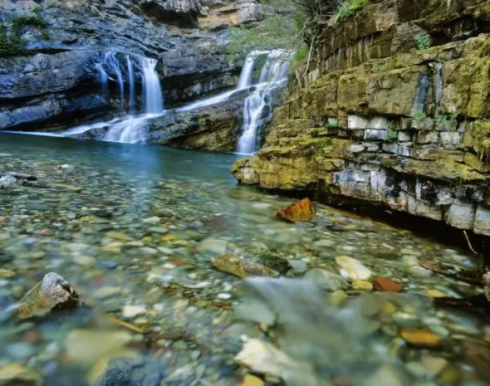 Framed Print : Cameron Falls in