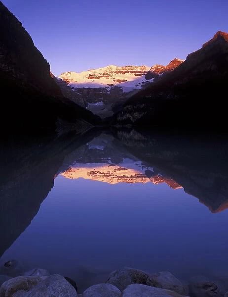 Canada, Alberta, Banff NP, Lake Louise at Dawn