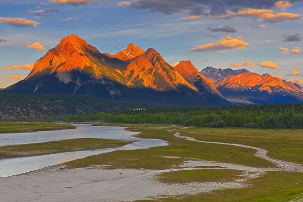 Canada, Alberta. Canadian Rocky Mountains and Abraham Lake at sunrise