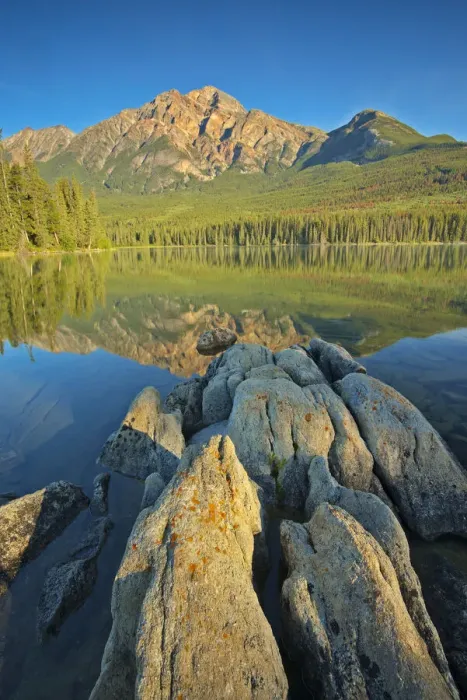Framed Print : Canada, Alberta, Jasper National Park. Pyramid Mountain and reflections on Pyramid Lake Framed Print : Canada, Alberta, Jasper National Park. Pyramid Mountain and reflections on Pyramid Lake