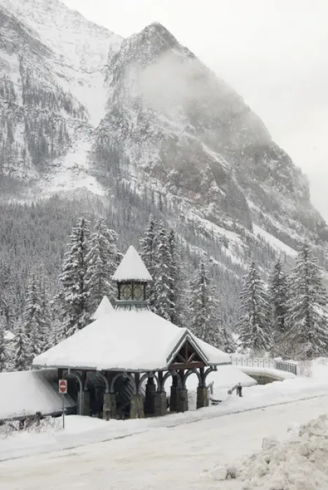 Framed Print : Canada, Alberta, Lake Louise. Farimont Chateau Lake Louise