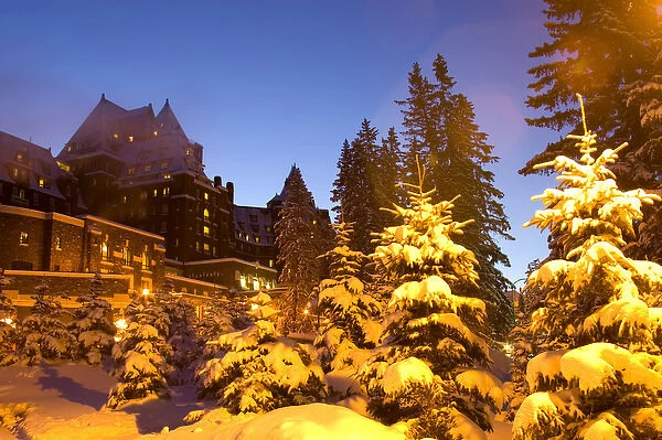 Canada, Banff, Banff Springs Hotel in evening light