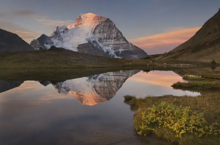 Framed Print : Canada, British Columbia. Sunrise over Mount Robson, highest mountain in the Canadian