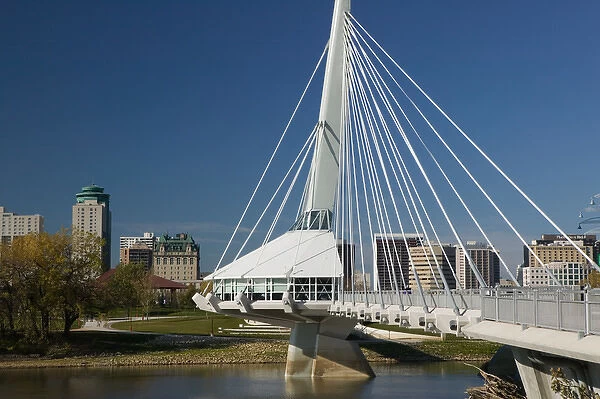 CANADA-Manitoba-Winnipeg: Esplanade Riel Pedestrian Bridge  /  Daytime