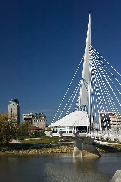 CANADA-Manitoba-Winnipeg: Esplanade Riel Pedestrian Bridge  /  Daytime