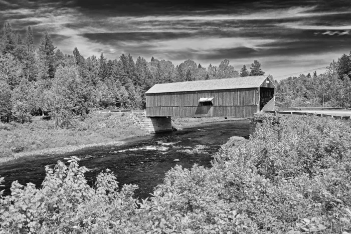 Framed Print : Canada, New Brunswick, St. Martins. Didgeguash River covered bridge