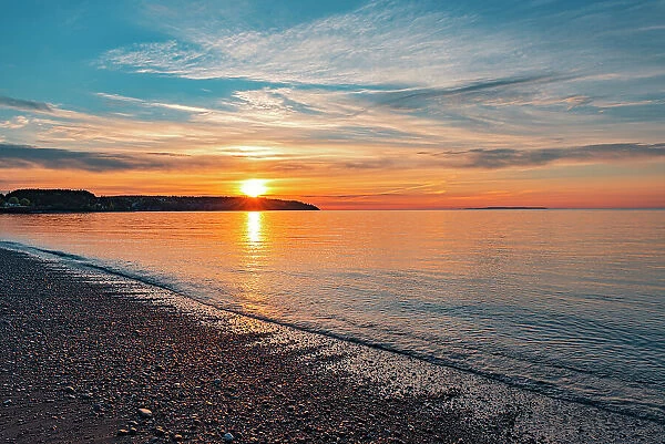 Canada, New Brunswick, St. Martins. Sunrise on Bay of Fundy